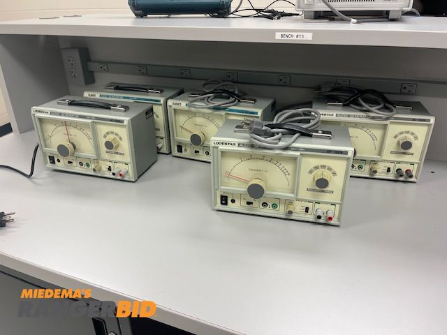 Lot 30-10661 - tektronix TBS 1072b-edu oscilloscopes, (18 total) also 13 BK precision 4010a 2mhz function generator...