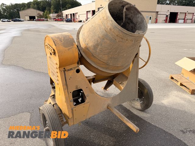 Lot 30-3996 - Rex Cement Mixer Gas powered