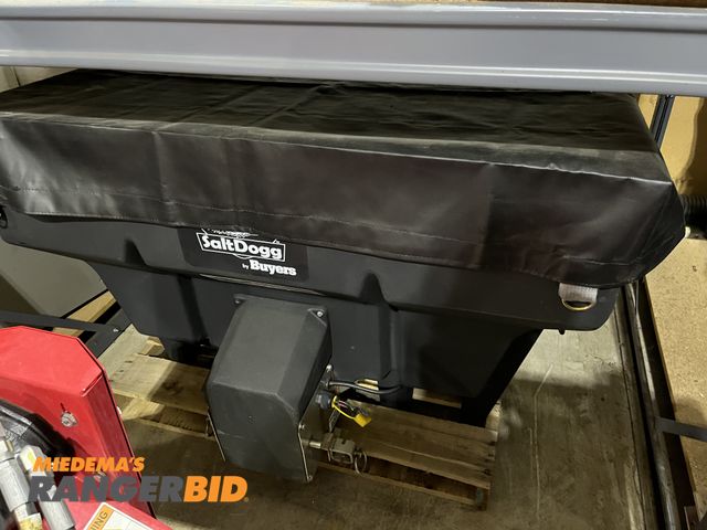 Lot 30-1974 - Buyers Salt Dogg In working condition, municipality owned. Buyer is responsible for removal.