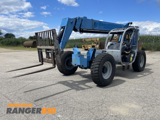 Lot 30-10709 - 2011 Genie GTH844 Telehandler OROPS, NO STABS, QC, FORKS