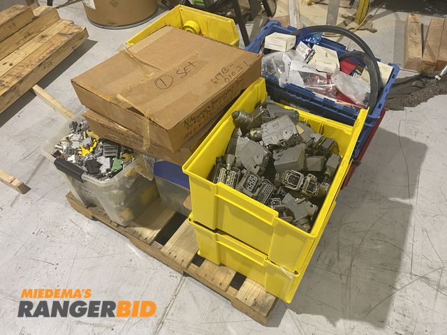 Lot 30-7 - LOT OF Misc Electrical Connectors/Products, Terminal Blocks, Pneumatics, etc.

Seller will assist wi...