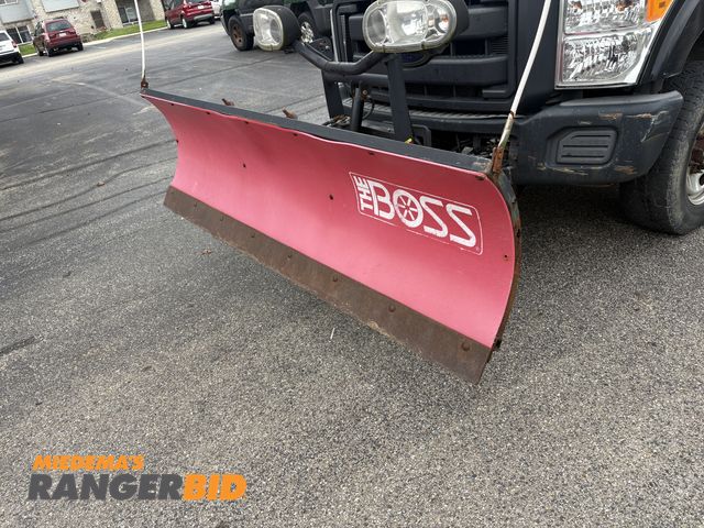 Lot 30-10722 - Boss Straight blade Polly 7'6" Good shape works well