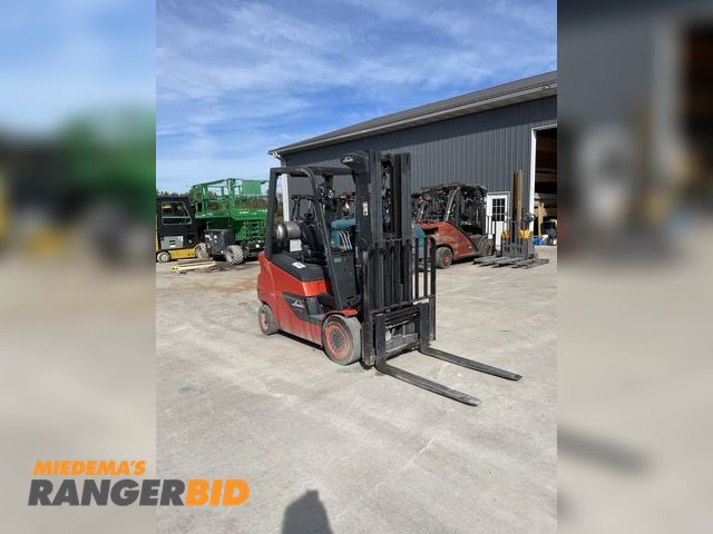 Lot 30-10685 - 2017 Linde HT25CT Forklift