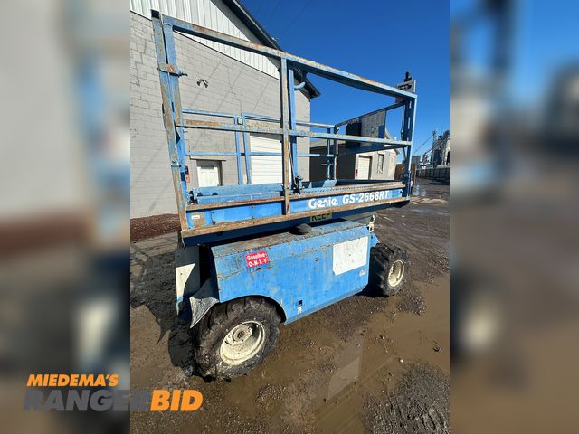 Lot 30-10245 - Genie GS-2668RT Scissor Lift