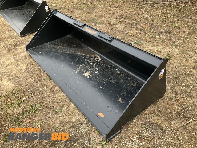 Lot 30-4966 - New Tomahawk 78” skid steer bucket, welded on high carbon cutting edge, skid steer quick attach (3019-5)