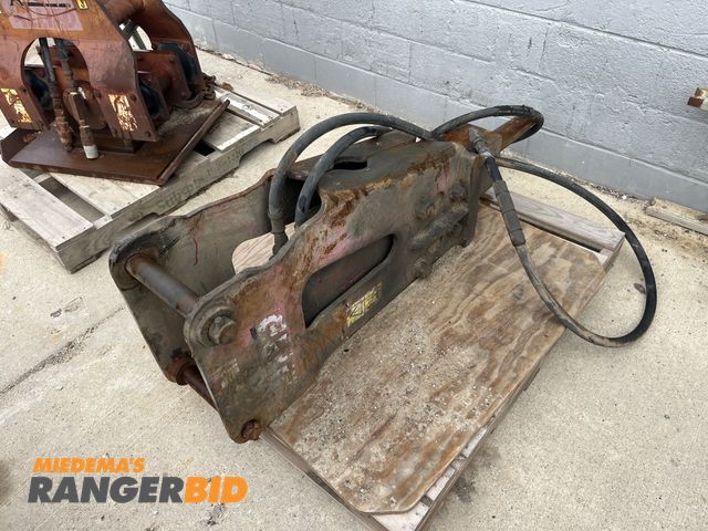 Lot 30-4973 - Backhoe Breaker / Chisel Hydraulic Powered