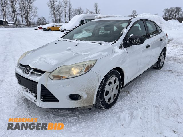 Lot 30-4893 - 2014 Ford Focus S with 59,230 miles Sedan FWD