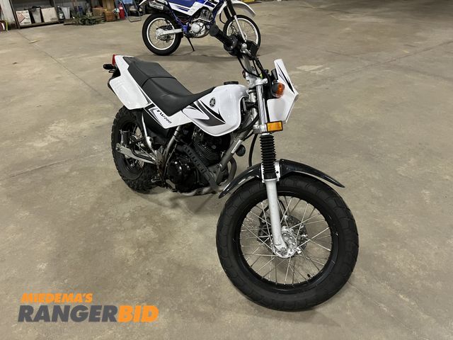 Lot 30-1162 - 2008 Yamaha TW200 with a 196CC engine. Enduro