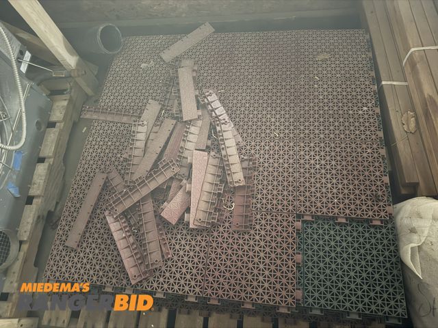 Lot 30-5740 - Lot of (7) 41" x 40" squares of 10" x 10" interlocking panels with some trim pieces, includes (3) se...