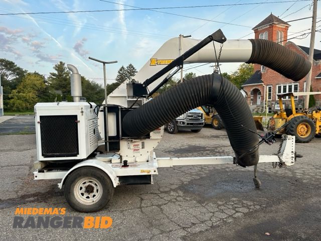 Lot 30-1213976 - 2015 X-600 X-Treme Leaf Vac Trailer Specialty Equipment