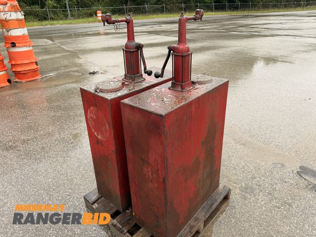 Lot 30-3377 - Lot of (2) Hydraulic Tanks Metal