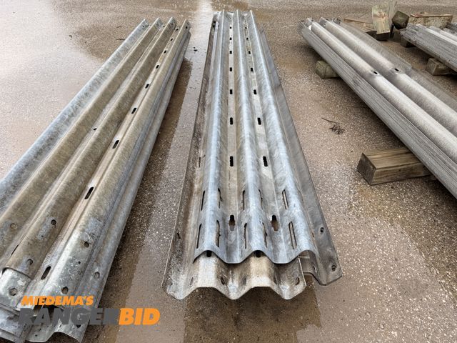 Lot 30-3380 - 13’6” guardrail - 10 pieces. Seller will load. Municipality owned.