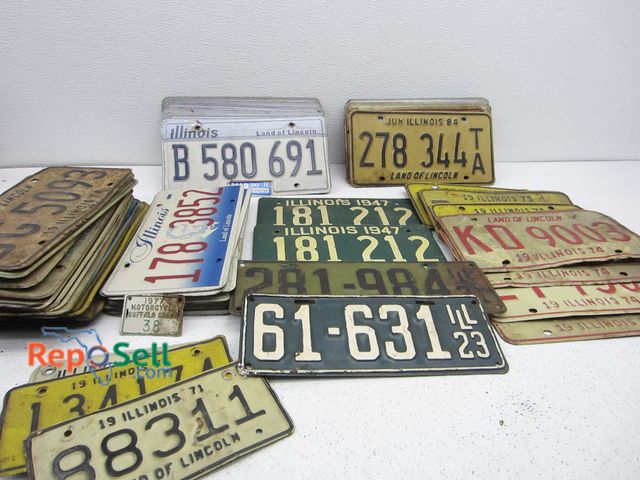 Lot 31-2426 - Large Lot of Vintage License Plates: 1923, 31, 47, 60's, 70's, etc.