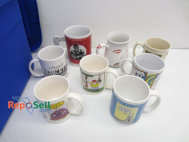 Lot 31-2090 - (28) Collectable Coffee Mugs With Tote