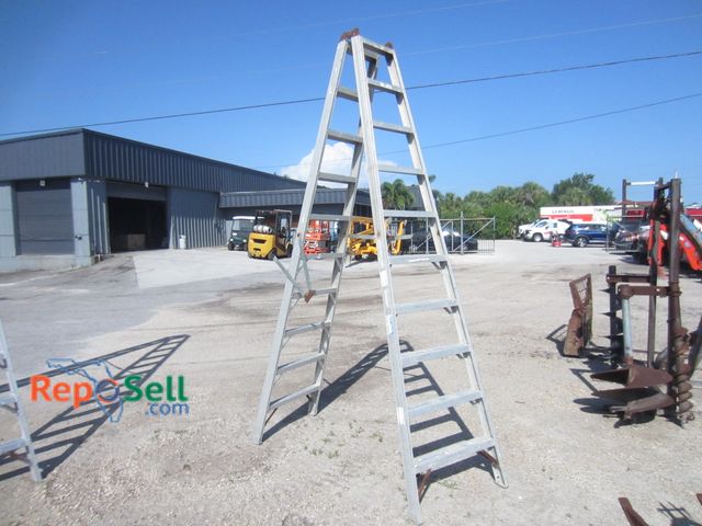 Lot 31-1005 - 10' Aluminum A-frame ladder-  needs repair.