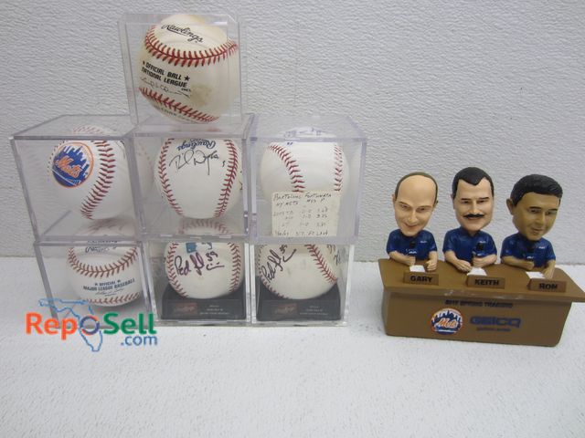 Lot 31-5222 - (7) Signed NY Mets Baseballs (David Wright &amp; Many More - (No COA's), Mets Geico Gary, Keith &amp...