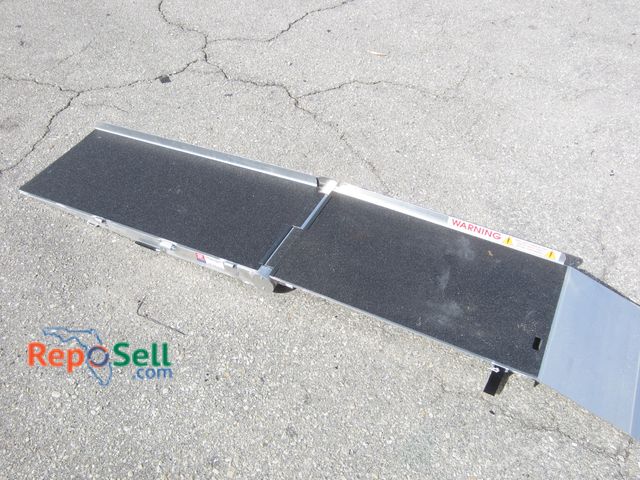 Lot 31-1466 - Aluminum Folding Ramp 72"L x 15W