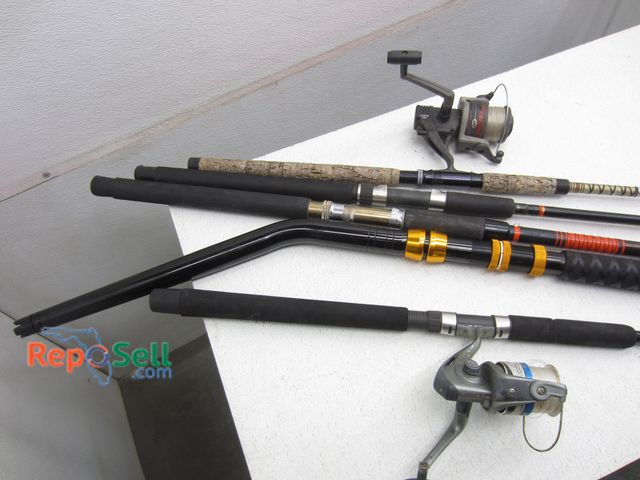 Lot 31-6186 - (5) Rods And (2) Reels: Penn, Hurricane, Trolling Hunter (Broken Tip) etc