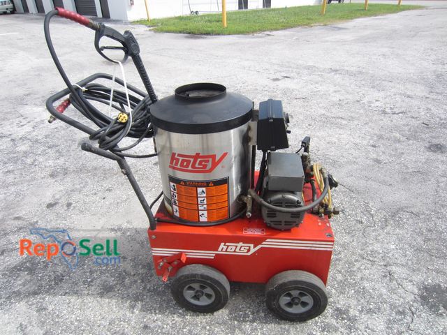 Lot 31-6440 - Hotsy Hot Water Pressure Washer HC165AR/L - Powers On