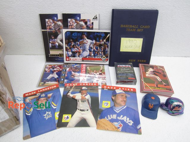 Lot 31-5242 - Trading Card Lot: Michael Jordan, Allen Iverson Rookie, McGwire, 3D Stars, etc.