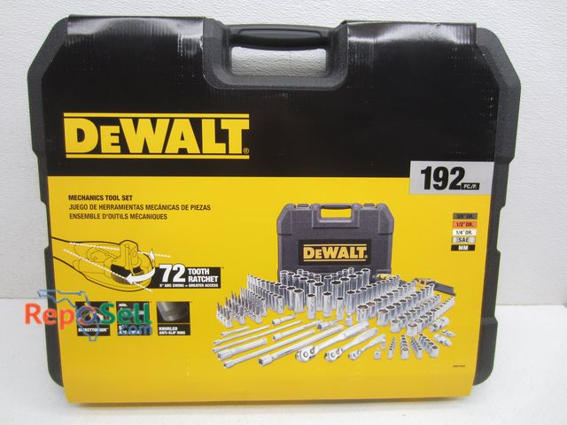 Lot 31-9400 - New DeWalt 192pc Mechanic Tool Set