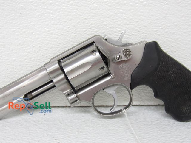 Lot 31-3178 - Smith &amp; Wesson Model 681 .357 Revolver with 4.5" Barrel, Holster - Serial A22651xx