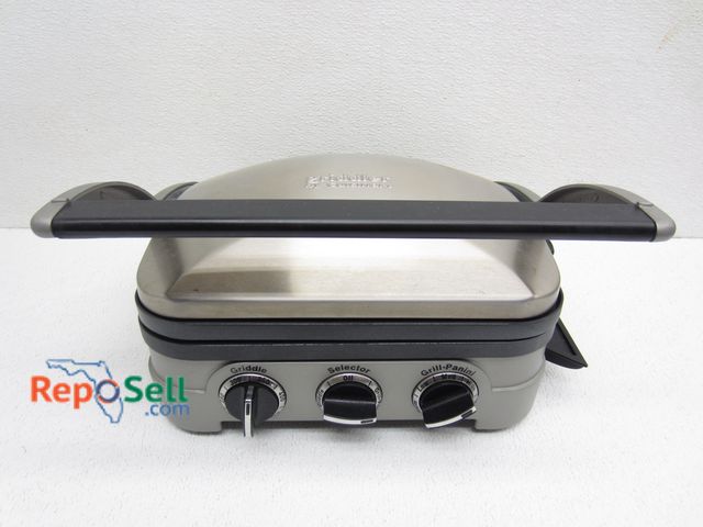 Lot 31-7104 - Griddler by Cuisinart - Powers On