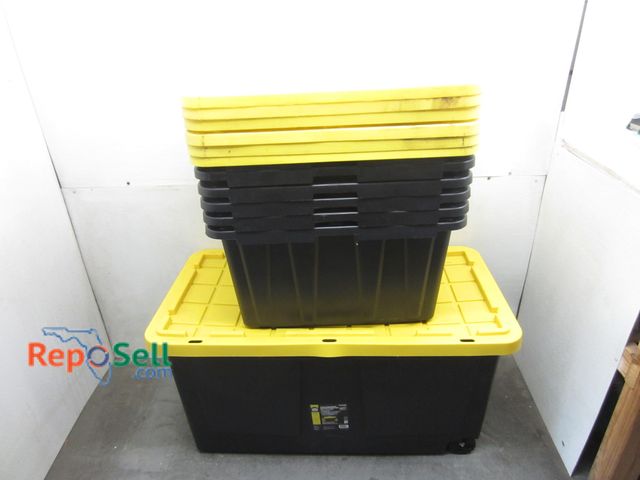 Lot 31-5038 - 75 Gallon Commander Rolling Storage Tote And (6) 27 Gallon Storage Tote, All With Lids