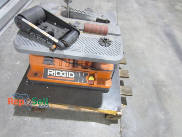 Lot 31-8313 - Ridgid Spindle Sander (powers on)