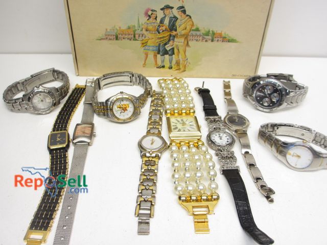 Lot 31-1003 - (10) Ladies' Watches with New Batteries in rare Perfecto box: Seiko, Fossil, Disney, Relic, Gucci, e...