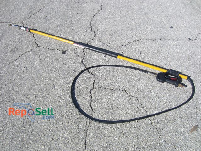 Lot 31-2103 - Giraffe Telescoping Power Washer Pole Wand
