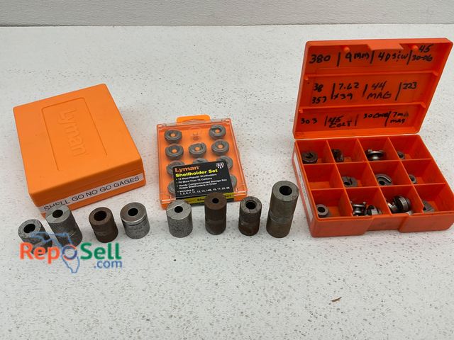 Lot 31-1455 - Shell no-go gauges including 10mm, 223 Rem, 45 ACP, 9mm, and M1 Carbine. Lyman shell holder set for ...
