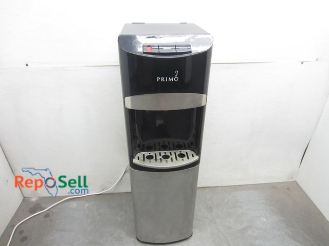Lot 31-1186 - Primo water cooler #900133 powers on.