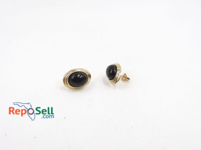 Lot 31-7009 - 14K Yellow Gold Stud Earrings with Black Stone - 1.8g total
