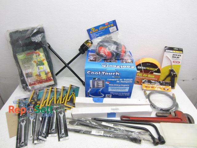 Lot 31-9274 - Lot Of Various Hand Tools And Halogen Work Light: Wrenches, Pliers etc - Many Appear New, Power On, ...