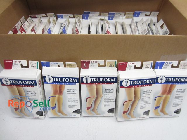 Lot 31-1160 - (50) diabetic compression socks, assorted sizes