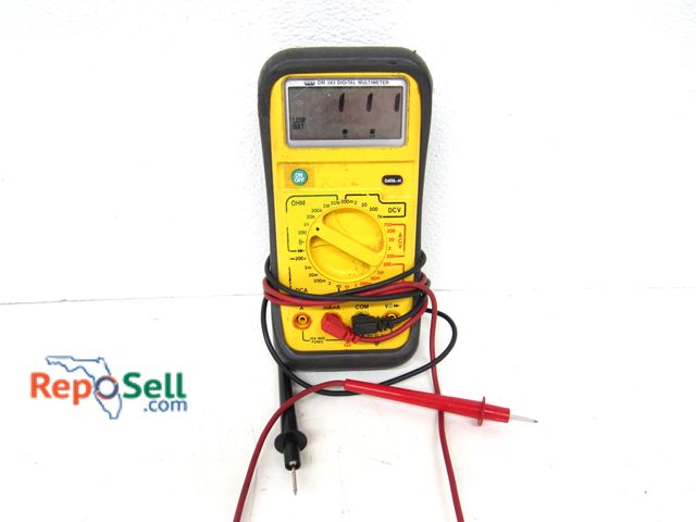 Lot 31-7214 - UEI DM 383 Digital Multi Meter (powers on)