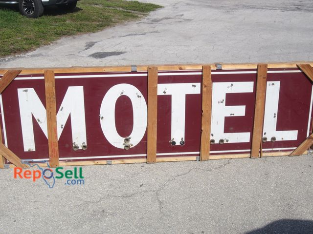 Lot 31-7525 - 10ft MOTEL Large Metal &amp; Porcelain "Motel" Sign, 118"x34"