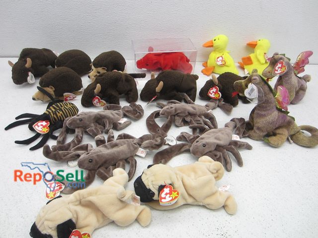Lot 31-2381 - (19) TY Beanie Baby's with Tags
