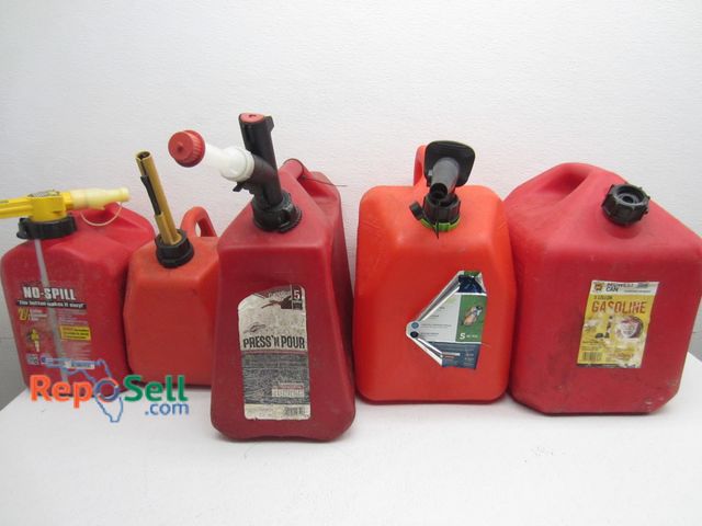 Lot 31-9530 - (5) Gas Cans: 5G, 2.5G, 2G