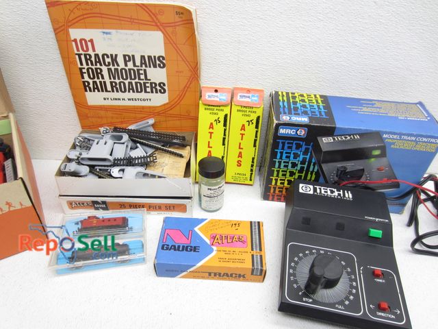 Lot 31-5438 - Model Train Lot: Tech II Rail Power 1400, Atlas Parts, Trains, etc.