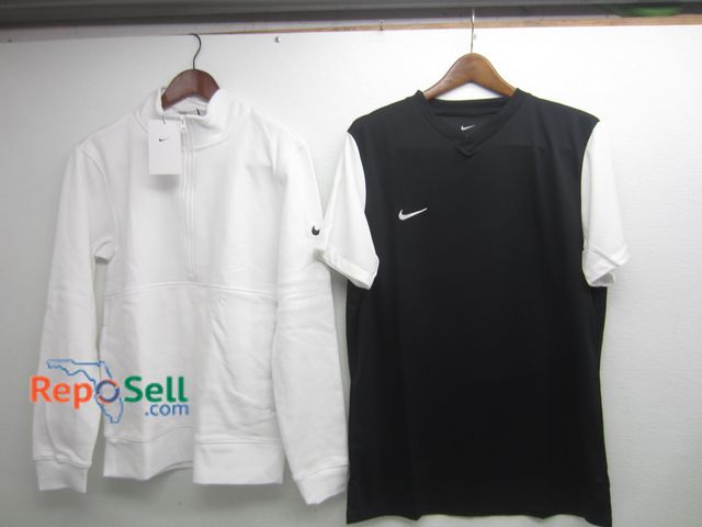 Lot 31-1115 - (20) New Men's Nike Jackets and Shirts w/Tags -S, L, XL