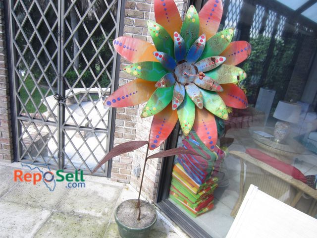 Lot 31-1404 - Colorful Metal Flower Décor w/Flower Pot Base