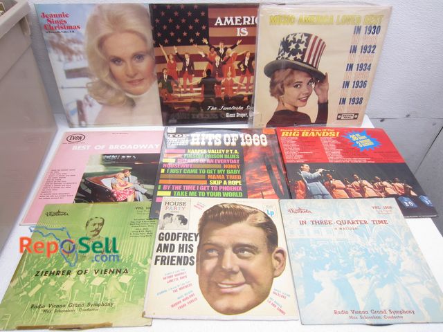 Lot 31-2045 - Tote Full of Vintage Vinyl Albums: 1968 Country, Godfrey, Orchestra, etc.