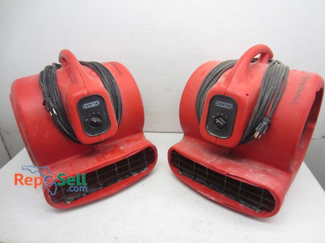 Lot 31-6183 - (2) Ironton 1 HP Air Movers #52721 - Both Power On