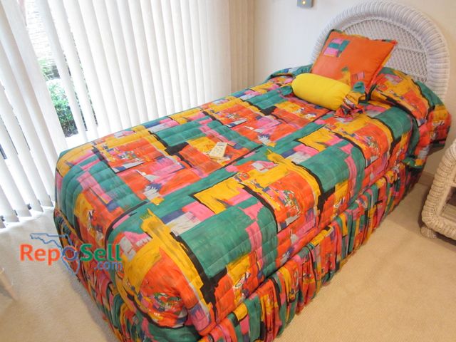 Lot 31-1212 - Twin Size Bed w/Motorized Base by City Mattress, Temper-pedic Mattress,  Wicker Style Headboard, Inc...