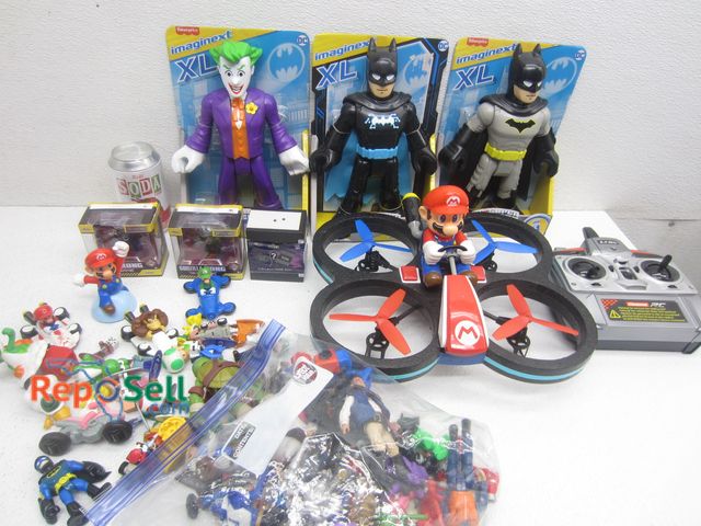Lot 31-9344 - Lot of Toys: Mario, Power Rangers,Batman