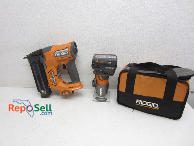 Lot 31-3432 - Ridgid 18ga Nail Gun, Trim Router, Battery And Tool Bag - Both Power On