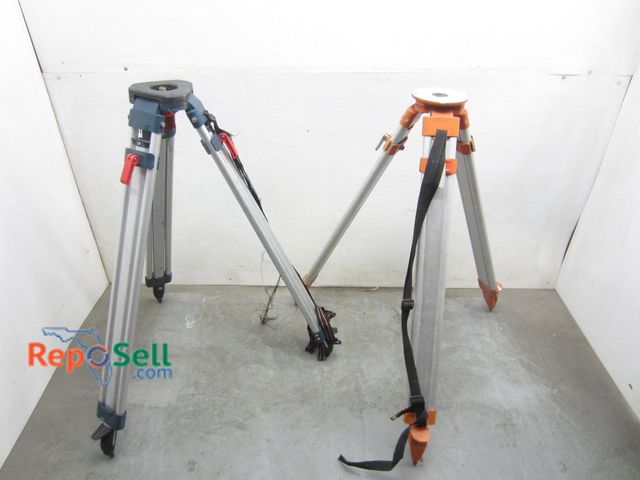 Lot 31-5196 - (2) Tripods: Bosch &amp; David White