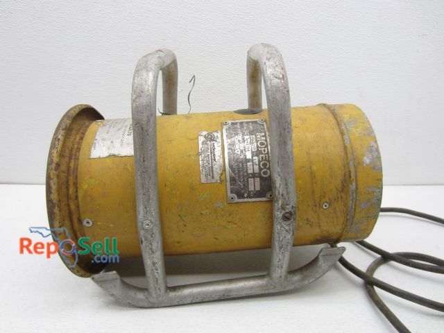 Lot 31-3343 - Mopeco Blower #EB-115B Powers on